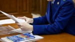 В Котельниче осуждена 48-летняя местная жительница за хищение мобильного телефона, оставленного в салоне автомобиля такси